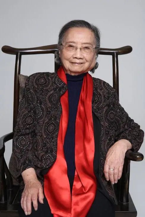 sunbet申搏官网系统4人获评为上海市第二届“医德之光”、“医德楷模”选树人物