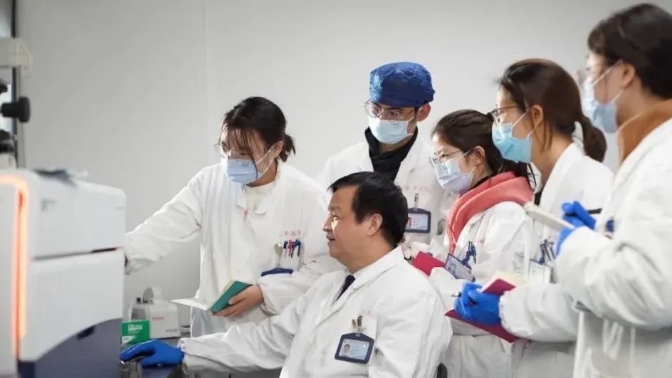 sunbet申搏官网方邦江教授入围2022年上海市“四有”好教师（教书育人楷模）提名人选名单