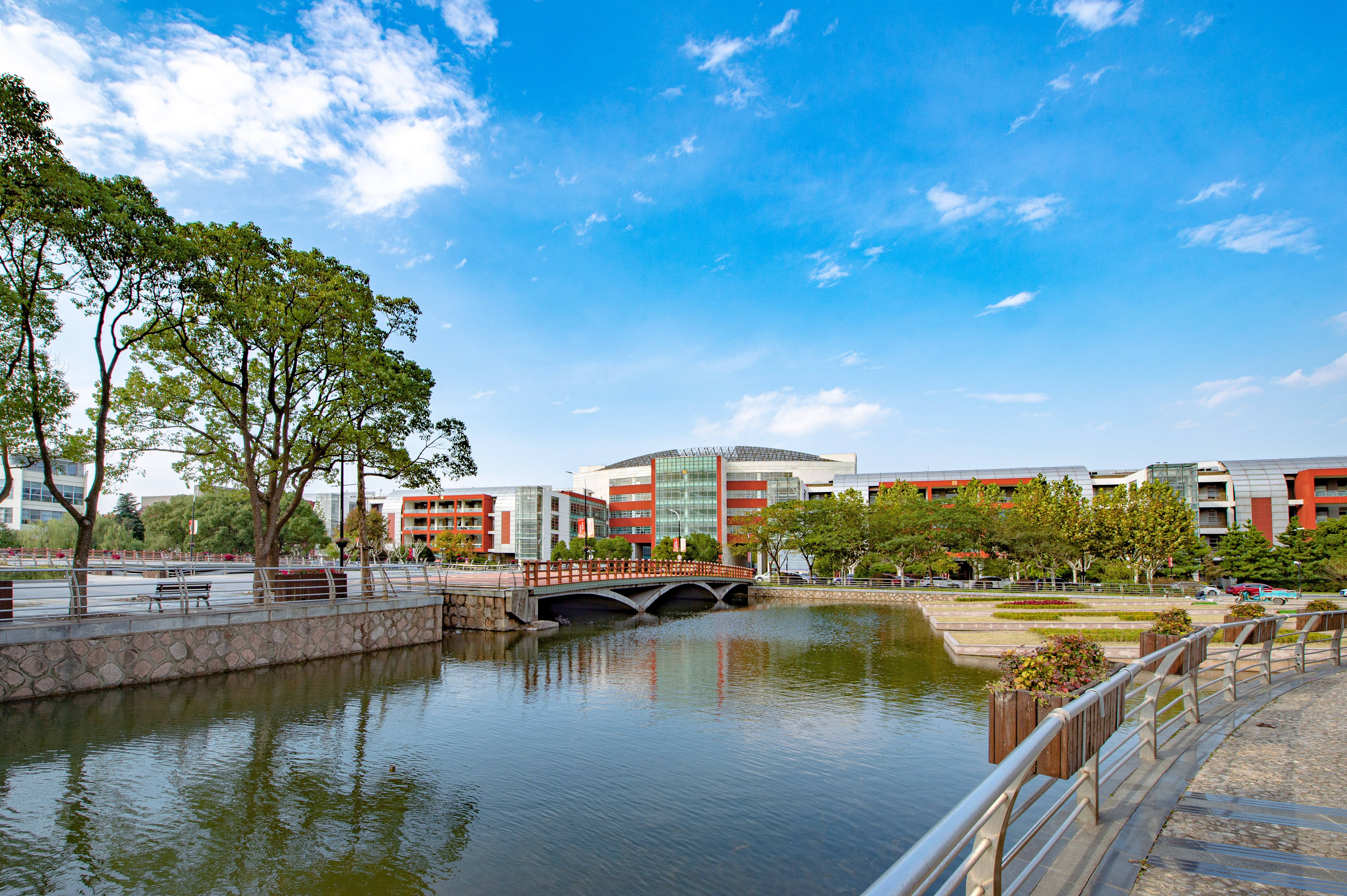 sunbet申搏官网黄帝内经和推拿学虚拟教研室建设成果入选2025年度全国典型教研成果